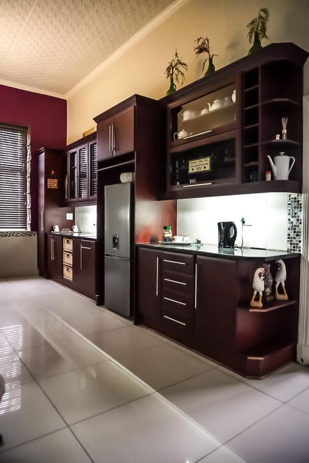 Ladybrand Heritage House Bagian luar foto