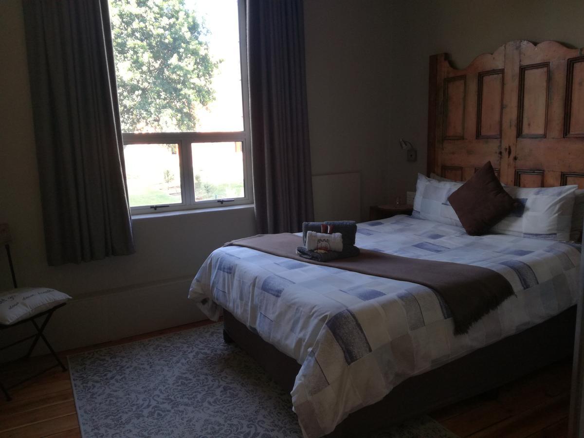Ladybrand Heritage House Bagian luar foto
